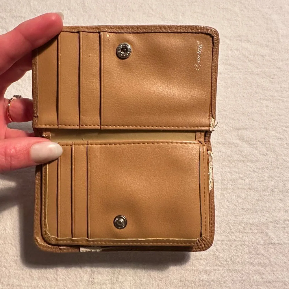 Buxton Pik-Me-Up Leather Snap Card Case, Light Brown